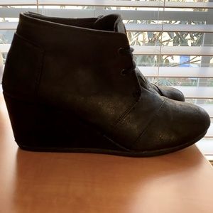 Toms wedge bootie. Women’s 9.5